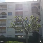 Le Garden 250 M Du Chay Apartment